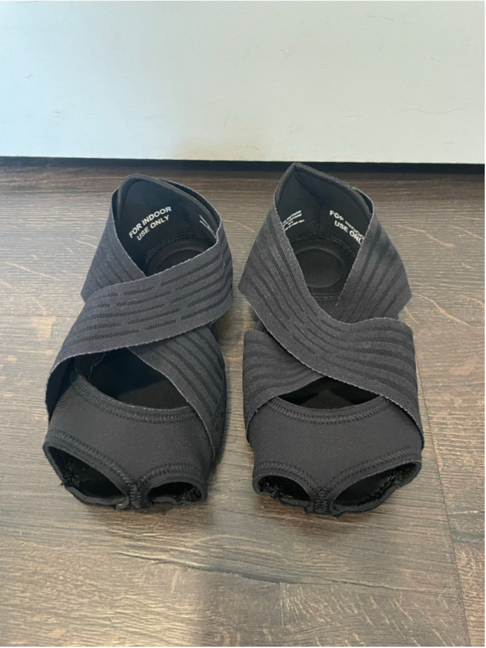 Women's Nike Studio Wrap 4 Athletic Shoes Black Size 9 Yoga Dance - Picture 3 of 11